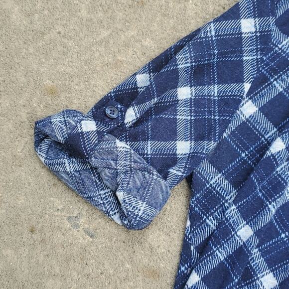 New York & Company pintuck plaid button up blue white small - Picture 3 of 5